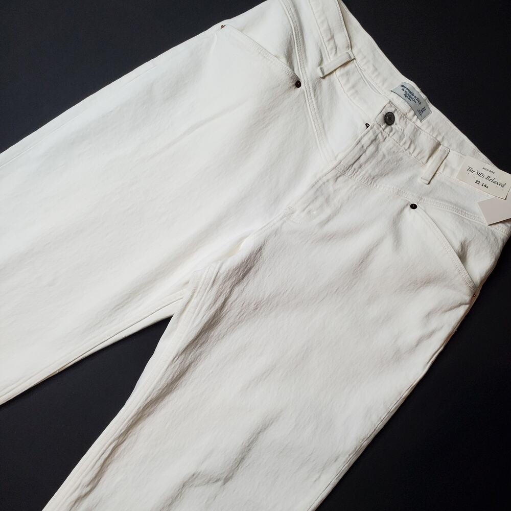 Abercrombie & Fitch Women's Size 32 NWT 90's Relaxed High Rise Jean White